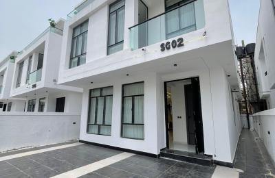 LUXURY 5-BEDROOM FULLY DETACHED DUPLEX