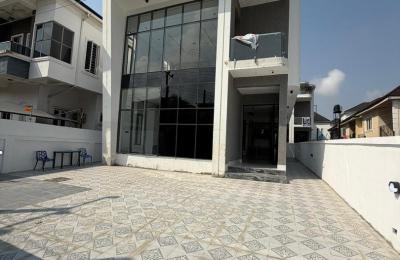 LUXURY 5 BEDROOM FULLY DETACHED DUPLEX